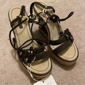 Authentic LV sandals Size 36.5
